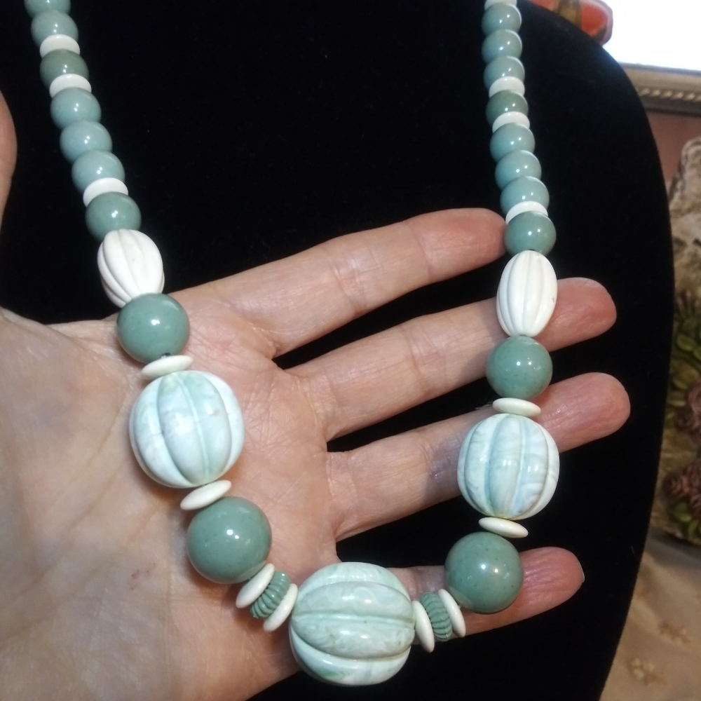 3/$18 Vintage Sage & Cream Plastic Bead Necklace - Picture 2 of 4